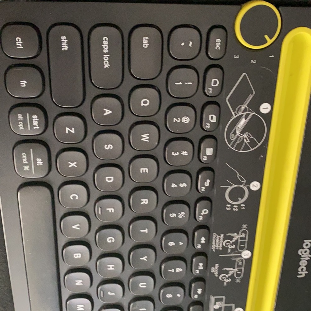 Logitech Wireless Bluetooth Keyboard - Picture 4 of 4